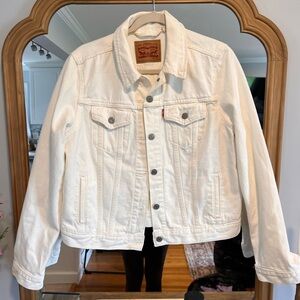Levi’s white jean jacket